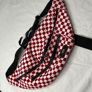 VANS OFF THE WALL Red/White Checkered Crossbody Adjustable Fanny Pack (NWOT)
